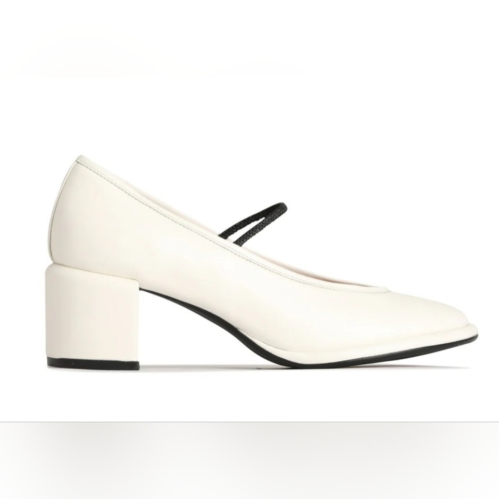EOS Darcella White Block Heel Shoes With Black Elastic - NWT SIZE 7